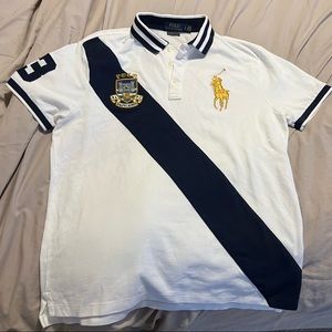 Mens polo shirt never been worn size L